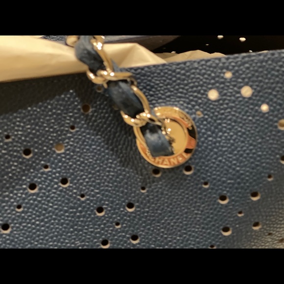 Chanel large shopping tote - Picture 9 of 10
